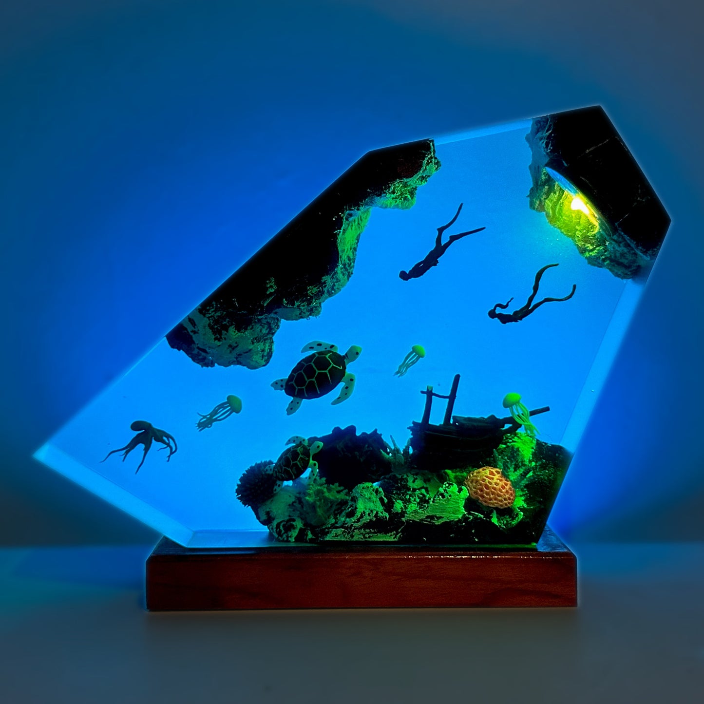 Octopus and diver Night light, Personalized Ocean Resin Lamp, Custom Octupus, Divers, Turtles, Jellyfish, Anniversary Gift, Paradise Lamp