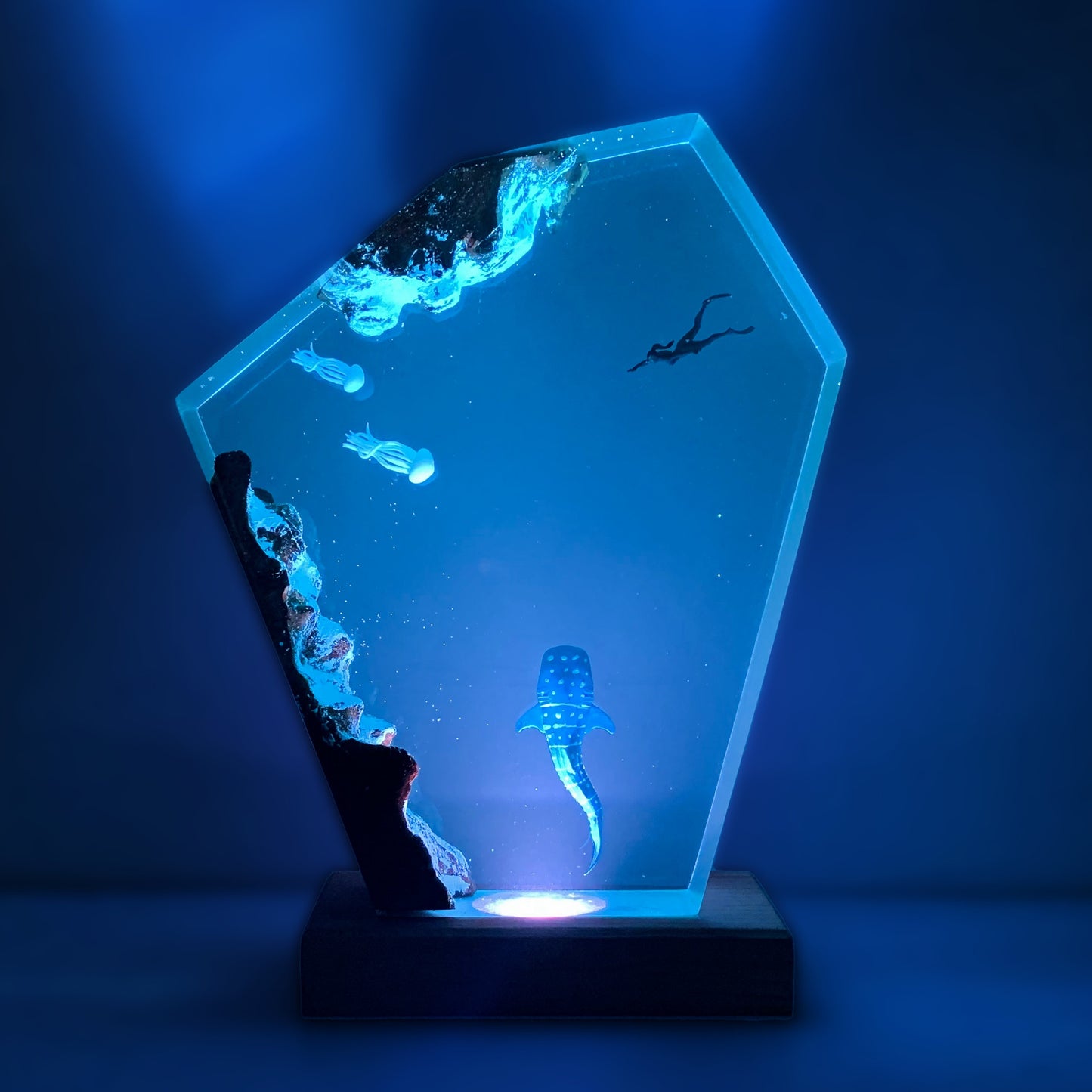 Whale shark resin lamp, Jellyfish and diver epoxy lamp - Summer gift for Sea Lovers, Personalized gifts for her, anniversary gift for couple