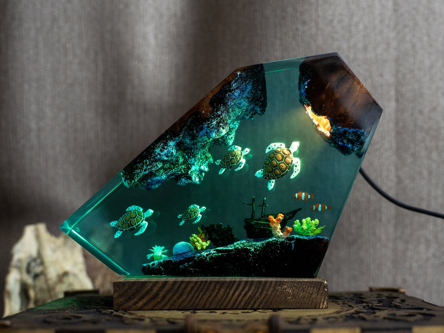 Turtles & Coral Epoxy Resin Night Light - Sea Creatures, Coral Beauty, Marine Life Glow; Unique Gift for Ocean Lovers